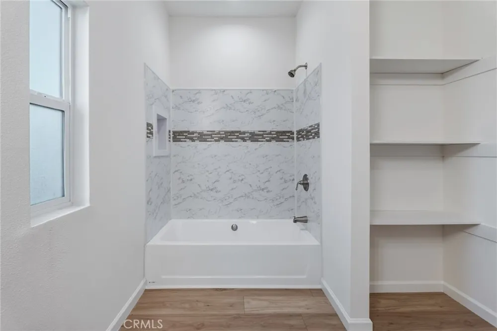 8380 Riggins Phelan, CA 92371