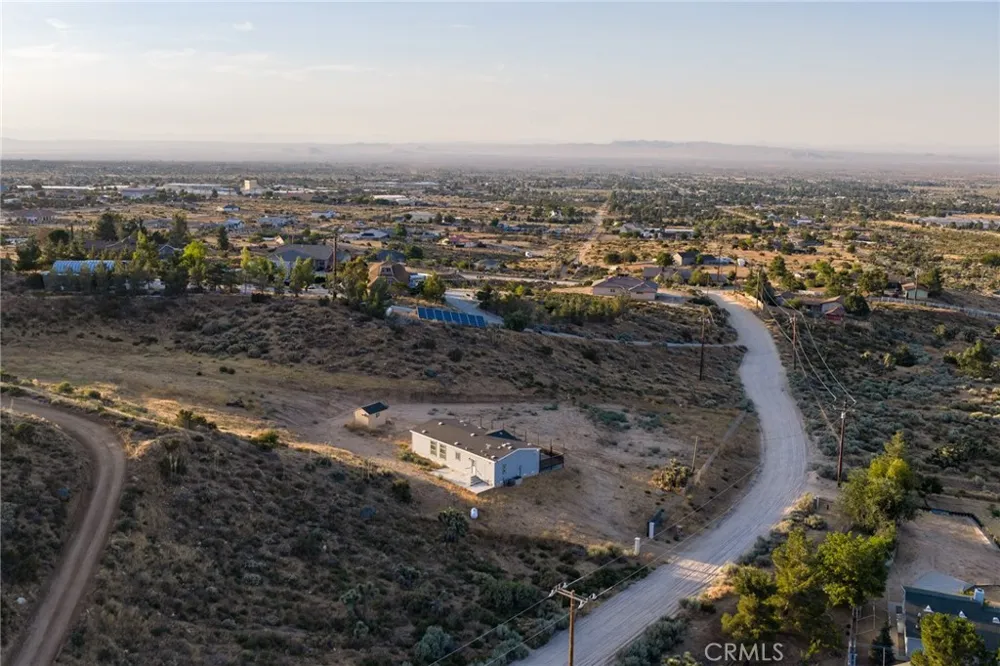 8380 Riggins Phelan, CA 92371