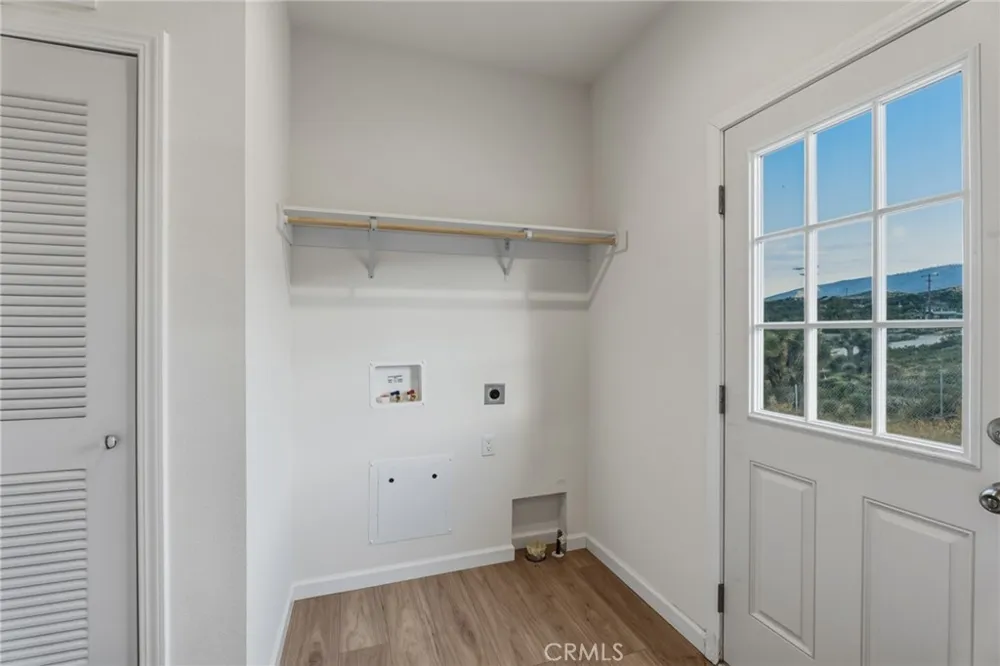 8380 Riggins Phelan, CA 92371