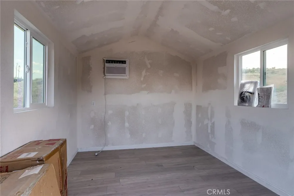 8380 Riggins Phelan, CA 92371
