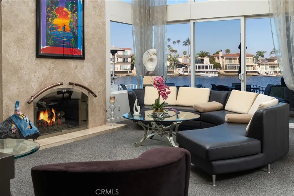 16932 Coral Cay Huntington Beach, CA 92649