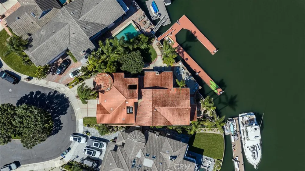 16932 Coral Cay Huntington Beach, CA 92649