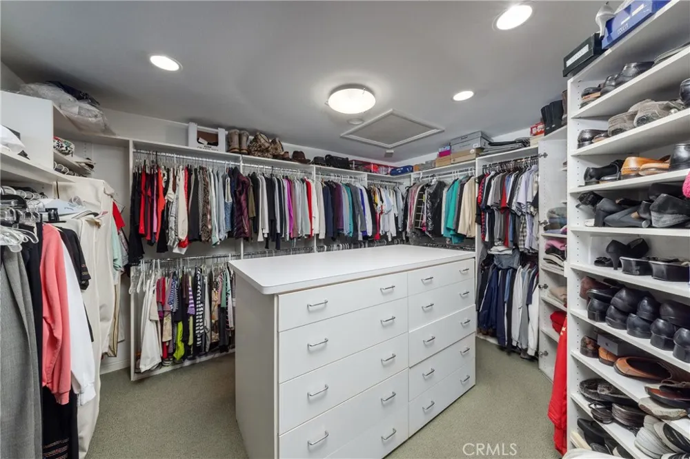16932 Coral Cay Huntington Beach, CA 92649
