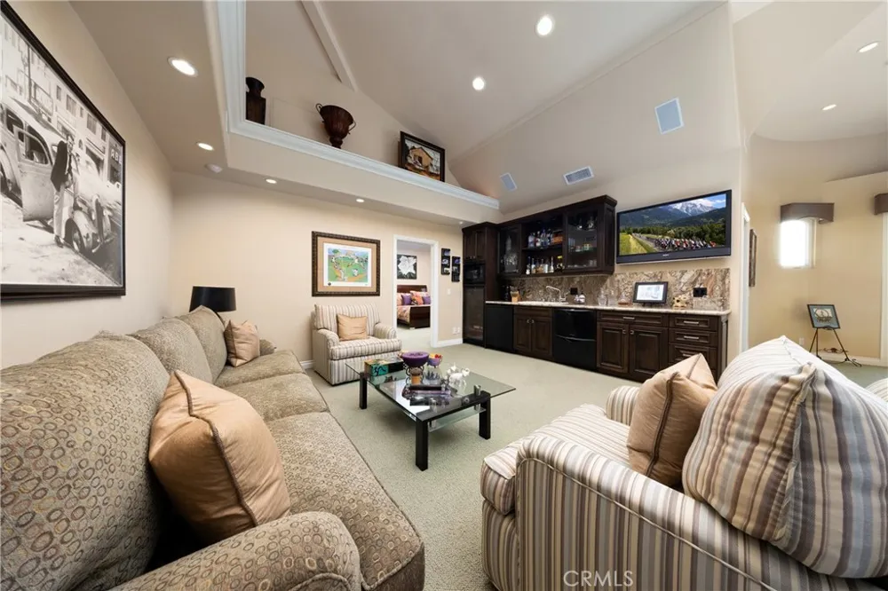 16932 Coral Cay Huntington Beach, CA 92649