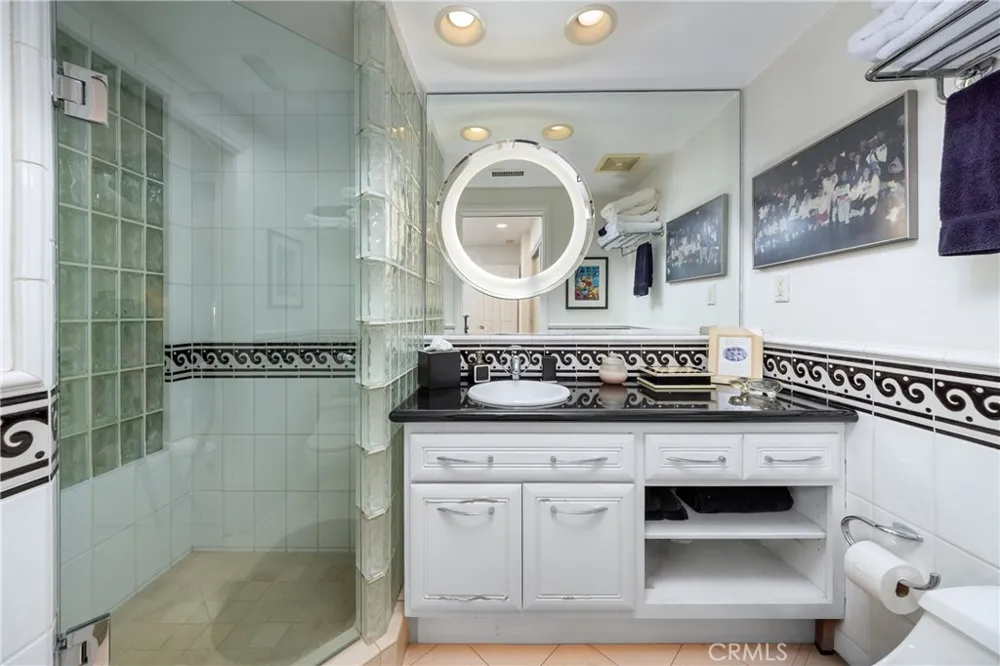 16932 Coral Cay Huntington Beach, CA 92649