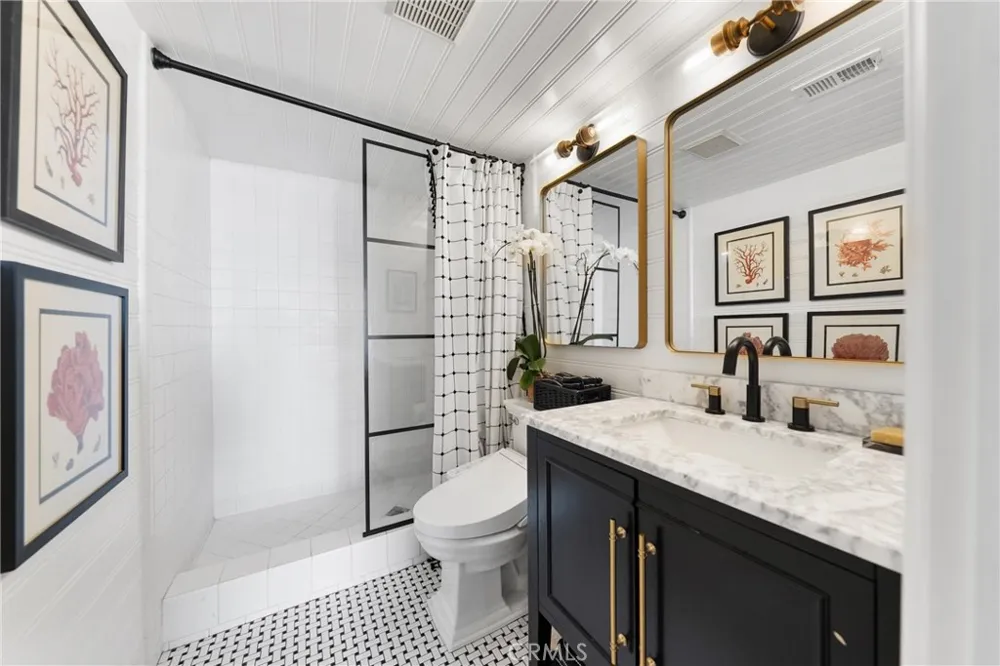 915 Buena Vista San Clemente, CA 92672