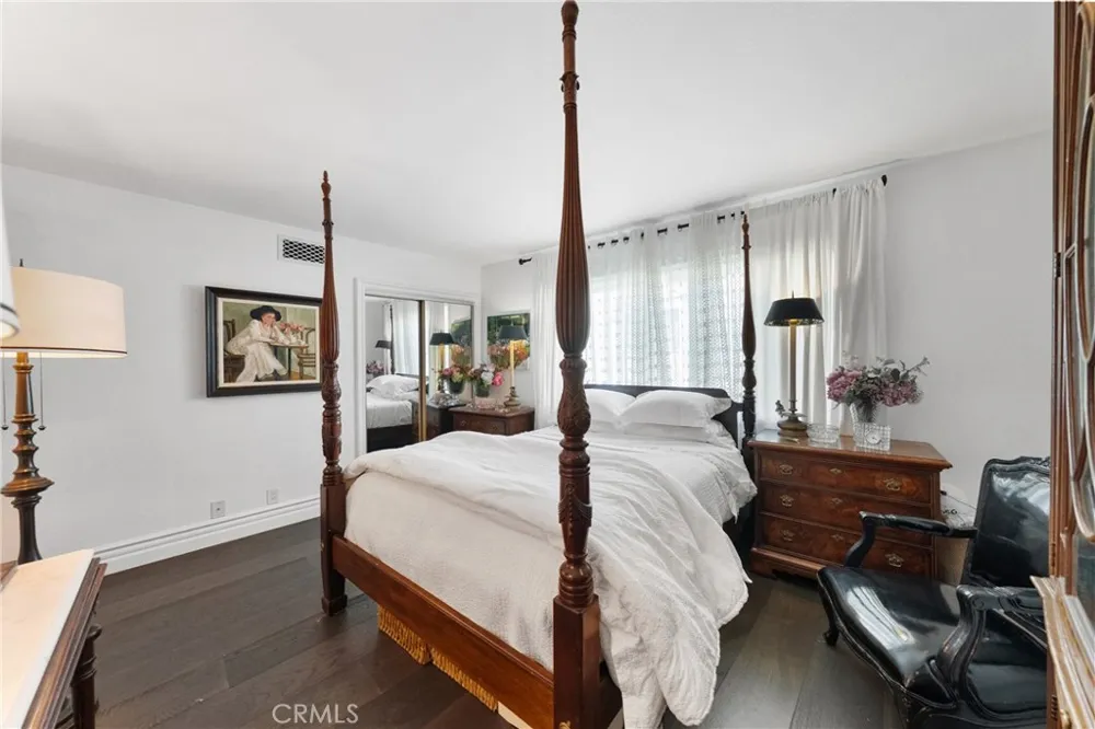 915 Buena Vista San Clemente, CA 92672