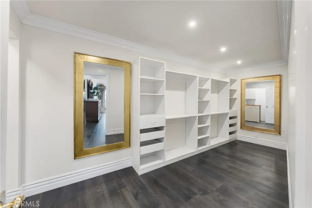 915 Buena Vista San Clemente, CA 92672