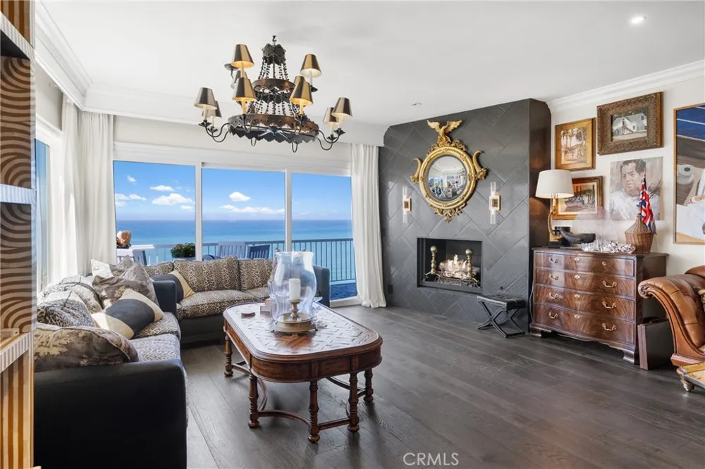 915 Buena Vista San Clemente, CA 92672