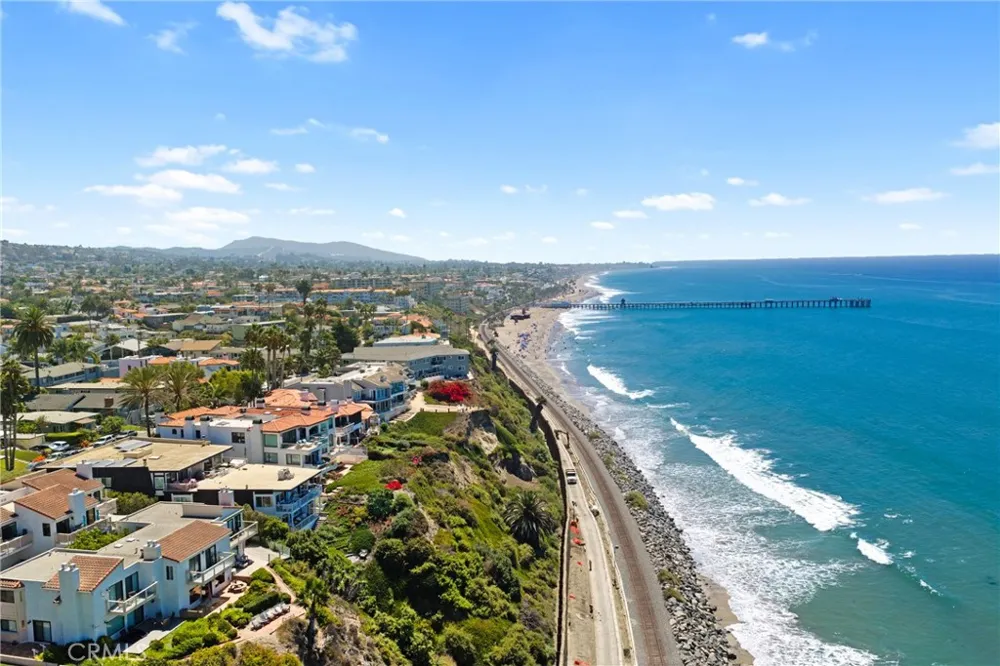915 Buena Vista San Clemente, CA 92672