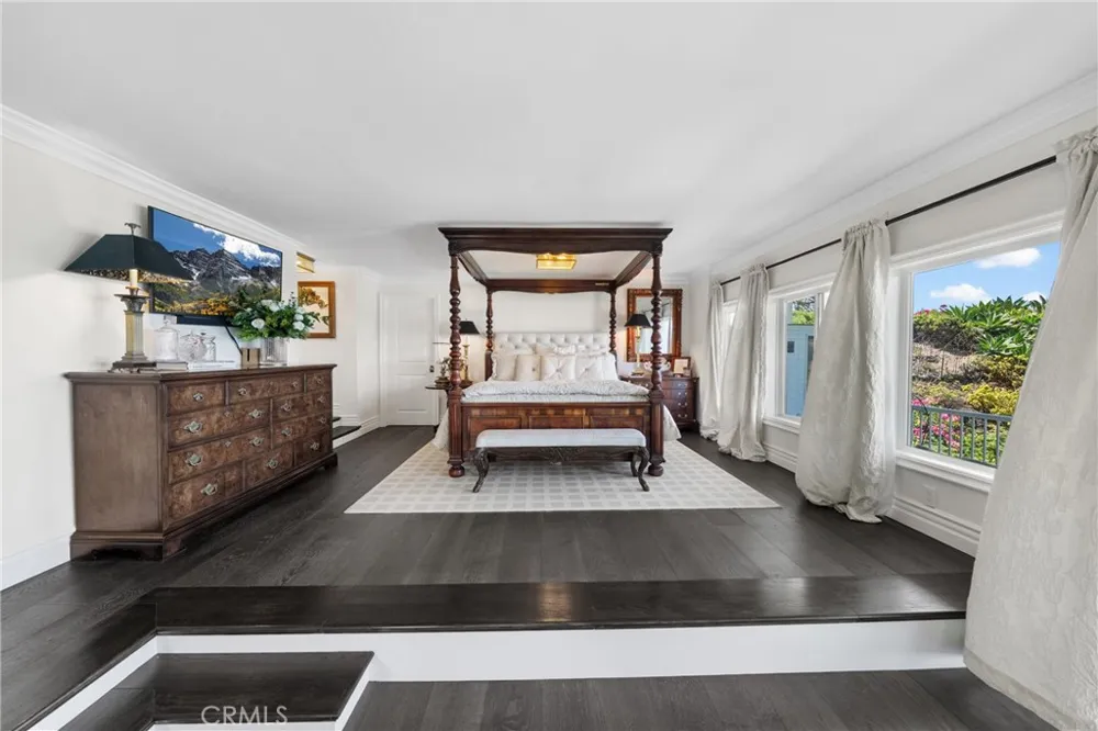 915 Buena Vista San Clemente, CA 92672