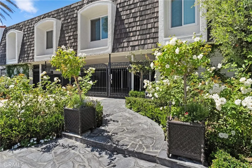 915 Buena Vista San Clemente, CA 92672