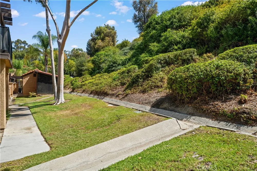 1450 Kauai Street West Covina, CA 91792