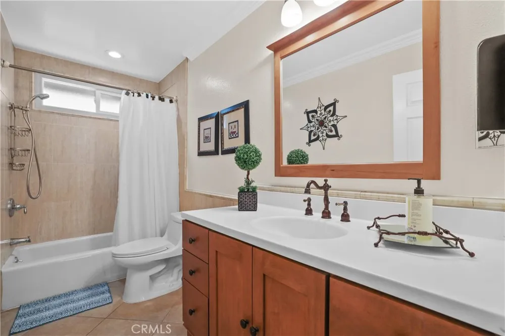 25235 Cinnamon Road Lake Forest, CA 92630