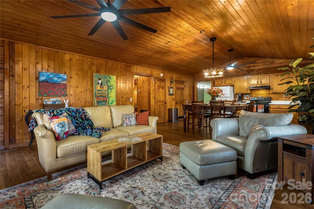 398 Locust Drive Maggie Valley, NC 28751