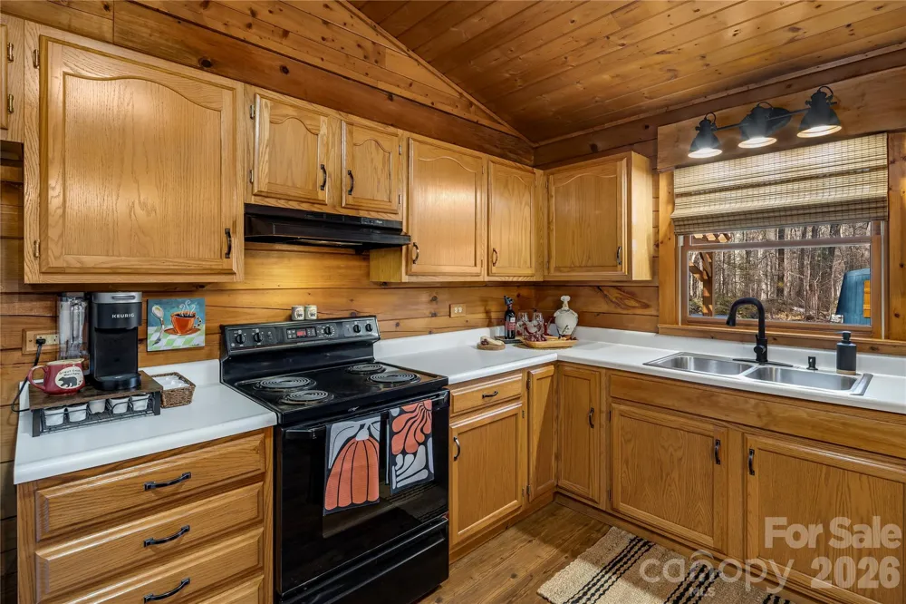 398 Locust Drive Maggie Valley, NC 28751
