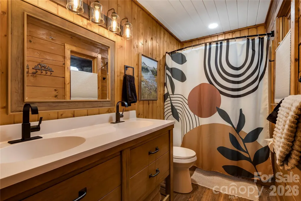 398 Locust Drive Maggie Valley, NC 28751