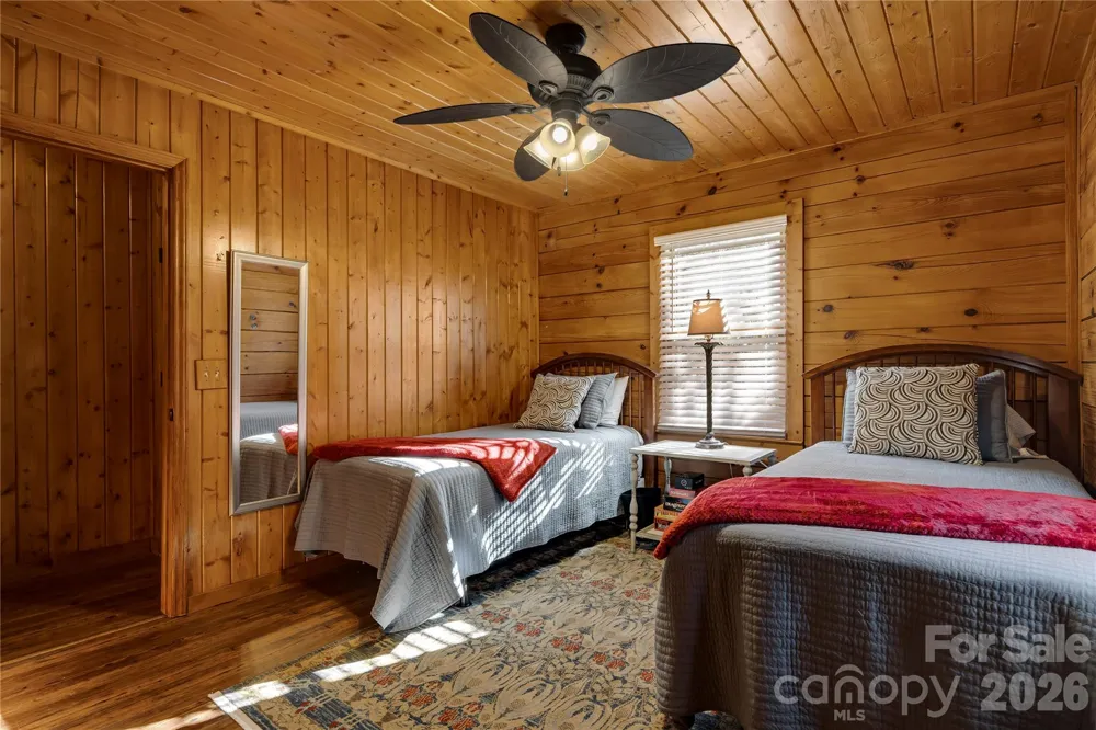 398 Locust Drive Maggie Valley, NC 28751