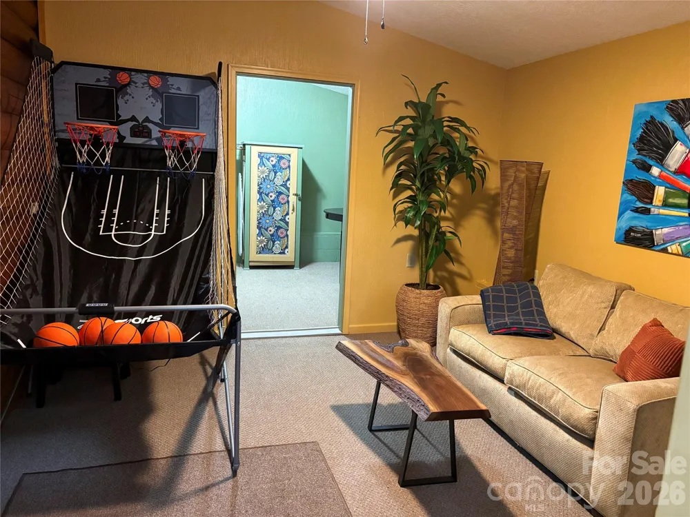 398 Locust Drive Maggie Valley, NC 28751