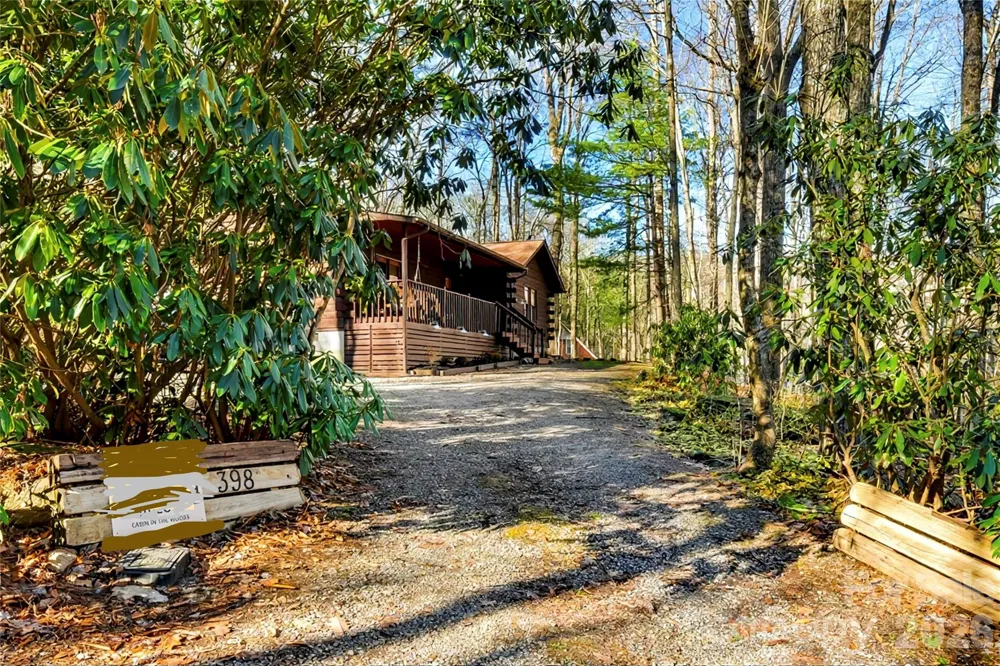 398 Locust Drive Maggie Valley, NC 28751