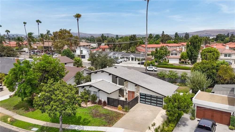 421 Larry Lane Placentia, CA 92870