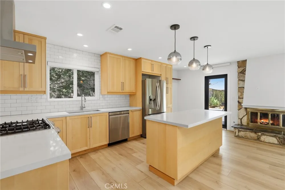 421 Larry Lane Placentia, CA 92870