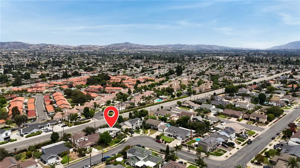 421 Larry Lane Placentia, CA 92870