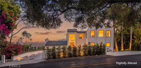 3566 Beverly Glen
