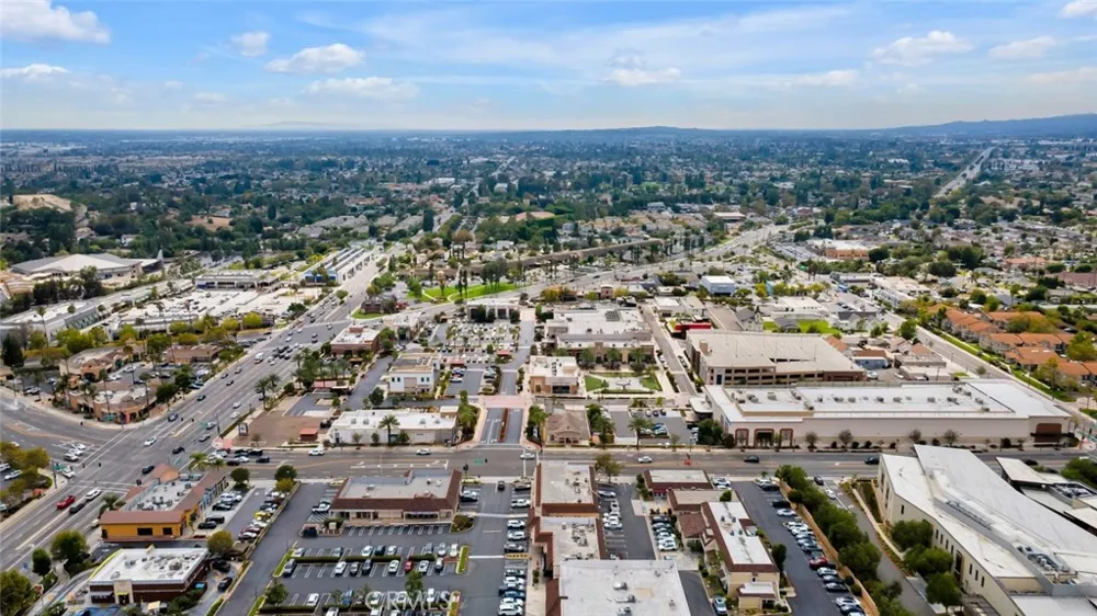 4782 Lakeview Yorba Linda, CA 92886