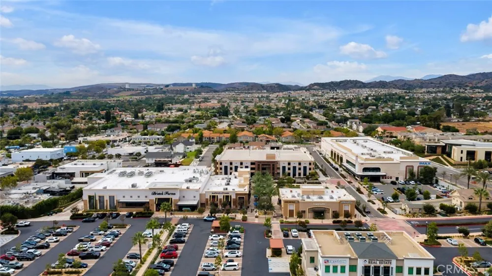 4782 Lakeview Yorba Linda, CA 92886