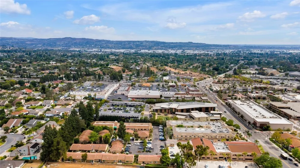 4782 Lakeview Yorba Linda, CA 92886