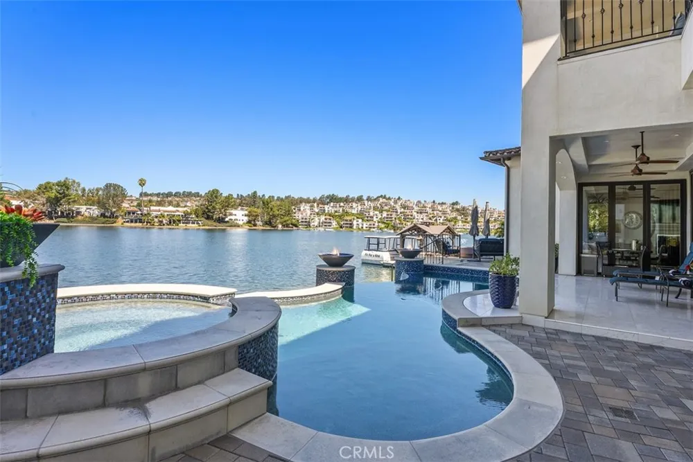 22865 Tindaya Mission Viejo, CA 92692