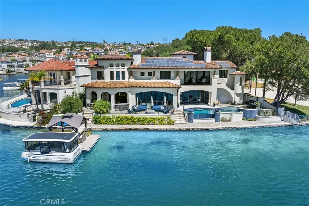 22865 Tindaya Mission Viejo, CA 92692