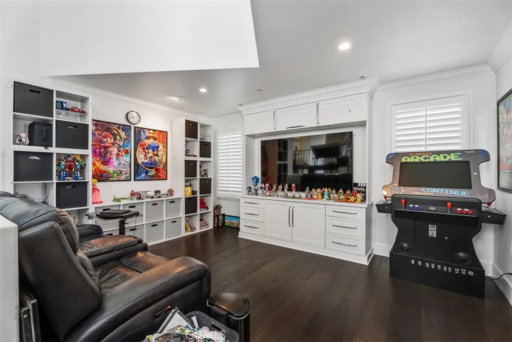22865 Tindaya Mission Viejo, CA 92692
