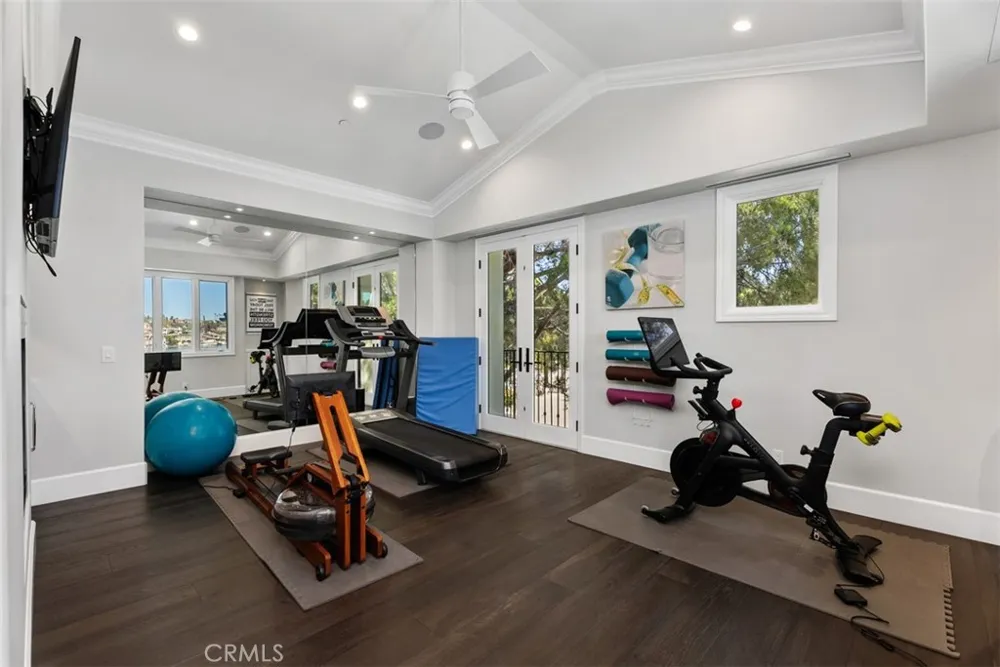 22865 Tindaya Mission Viejo, CA 92692