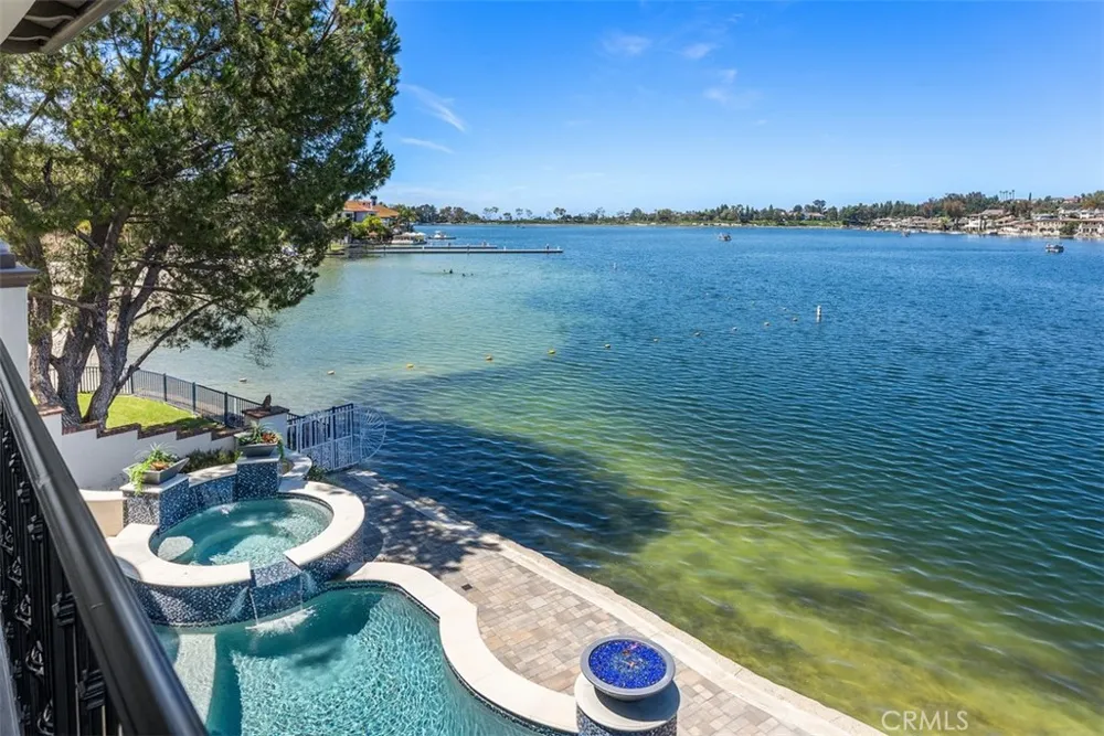 22865 Tindaya Mission Viejo, CA 92692