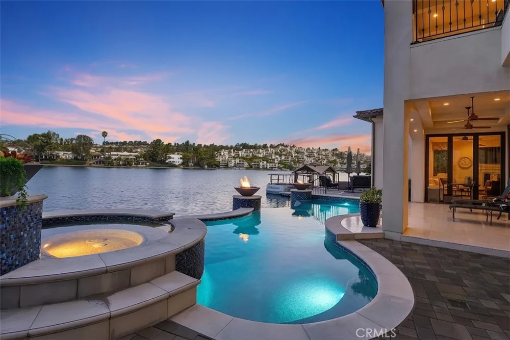 22865 Tindaya Mission Viejo, CA 92692