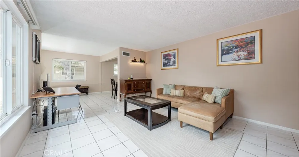 13875 La Jolla Plaza Garden Grove, CA 92844