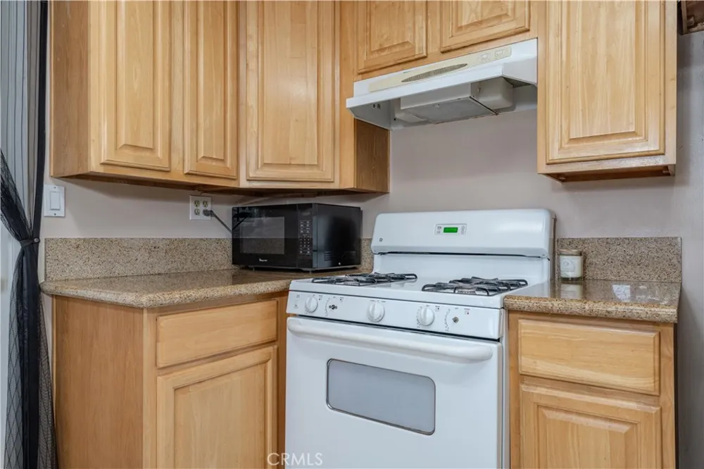 13875 La Jolla Plaza Garden Grove, CA 92844