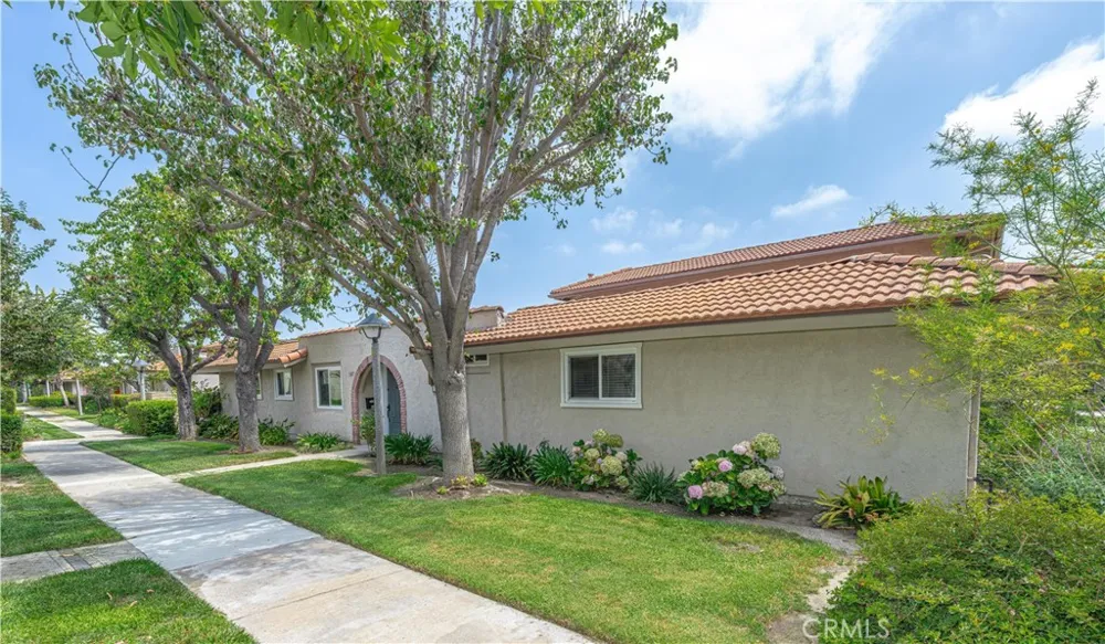 13875 La Jolla Plaza Garden Grove, CA 92844