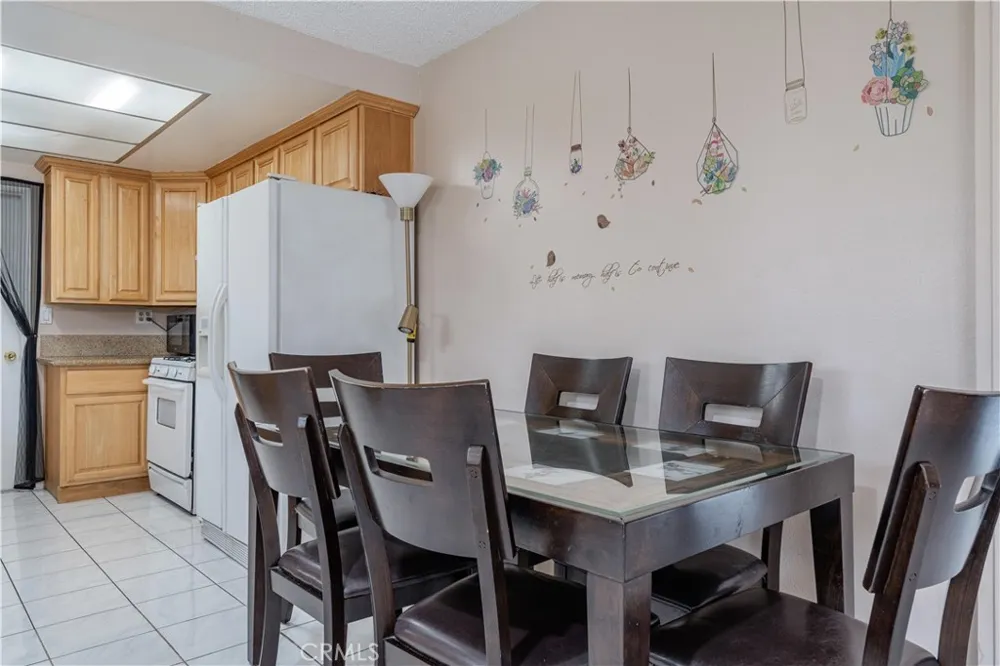 13875 La Jolla Plaza Garden Grove, CA 92844
