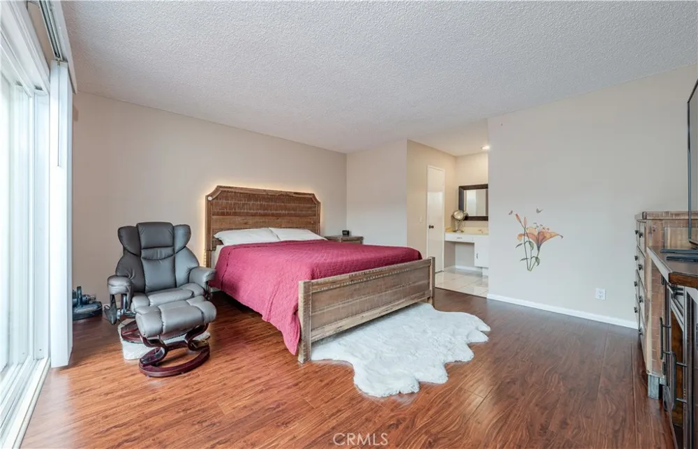 13875 La Jolla Plaza Garden Grove, CA 92844