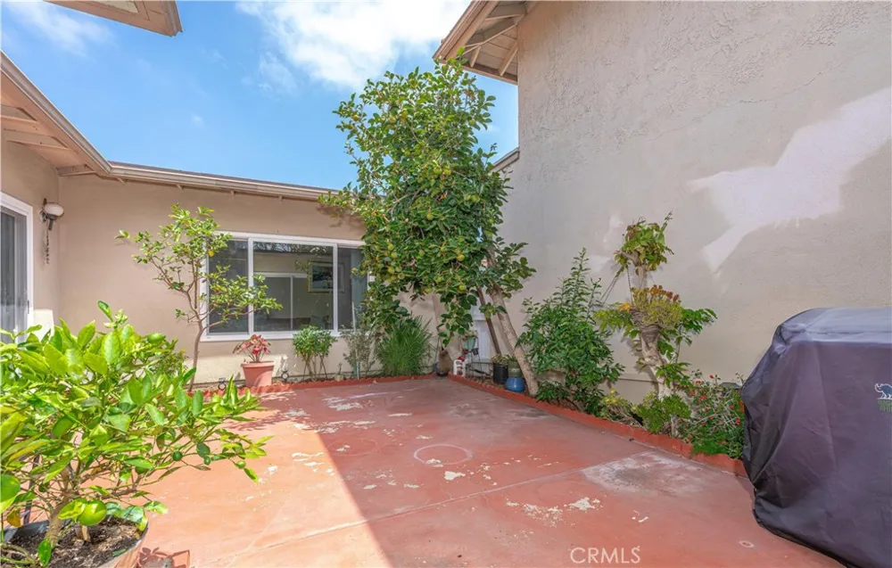 13875 La Jolla Plaza Garden Grove, CA 92844