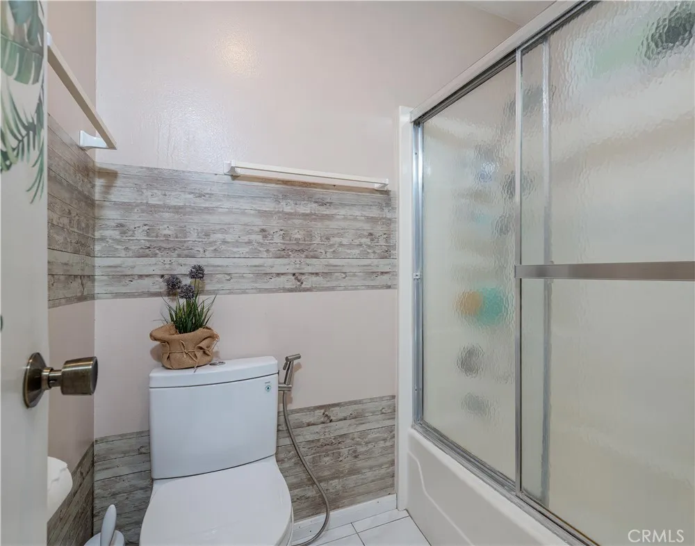 13875 La Jolla Plaza Garden Grove, CA 92844