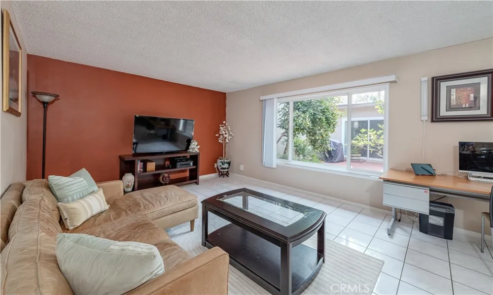 13875 La Jolla Plaza Garden Grove, CA 92844