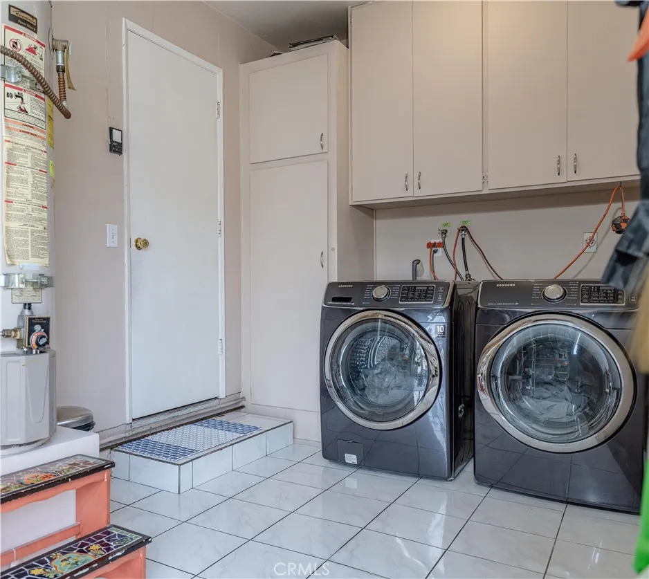 13875 La Jolla Plaza Garden Grove, CA 92844