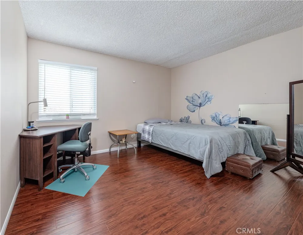 13875 La Jolla Plaza Garden Grove, CA 92844