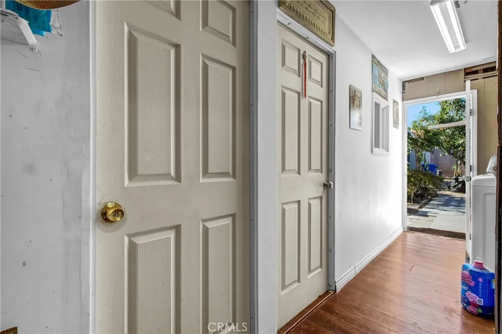 4063 Gertrude Simi Valley, CA 93063