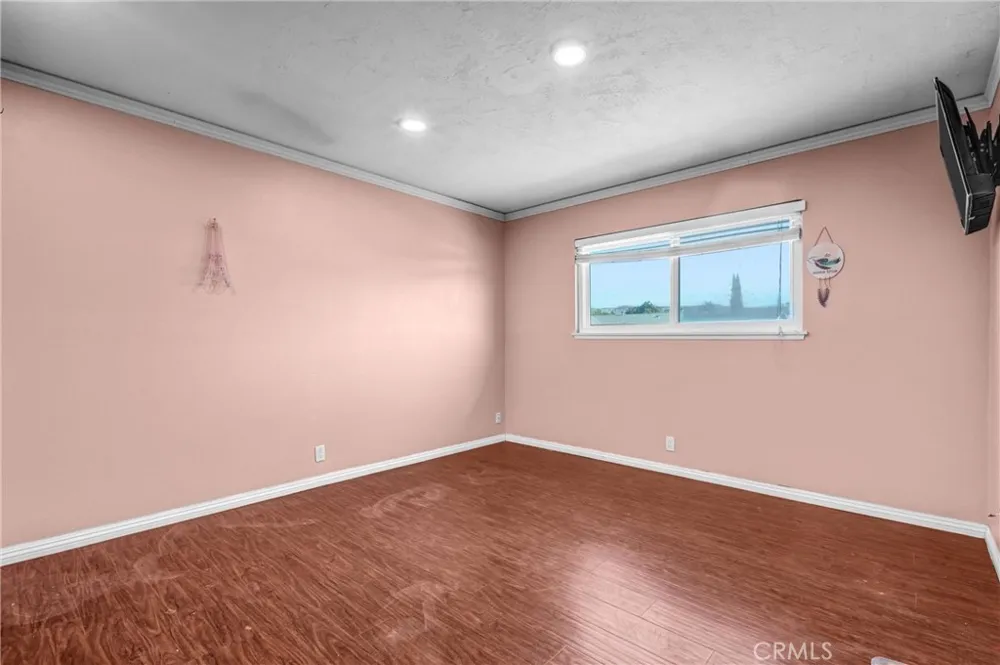 4063 Gertrude Simi Valley, CA 93063