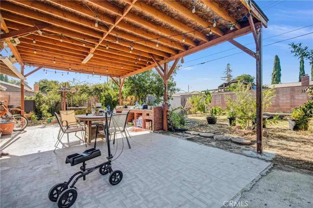 4063 Gertrude Simi Valley, CA 93063
